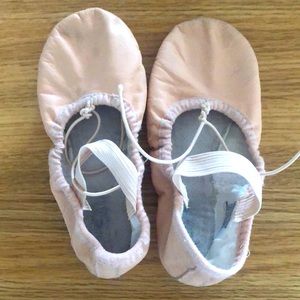Boch ballet shoes